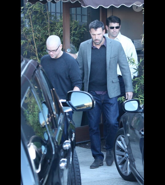 Ben Affleck et Matt Damon, les deux amis sortent d'un rendez-vous professionnel à Santa Monica, le 24 octobre 2012
