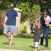 Christian Bale se rend à un anniversaire avec sa femme Sibi Blazic et sa fille Emmeline à Brentwood le 6 octobre 2012
