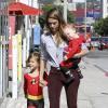 Jessica Alba ses filles Honor et Haven adorables en Les Indestructibles, à Los Angeles le 27 octobre 2012.