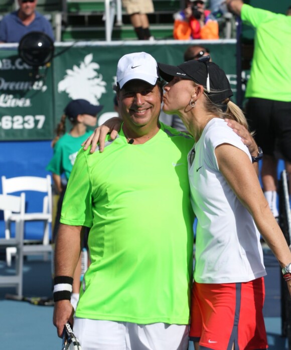 Jon Lovitz et Rennae Stubbs au Chris Evert/Raymond James Pro-Celebrity Tennis Classic à Delray Beach en Floride le 27 octobre 2012