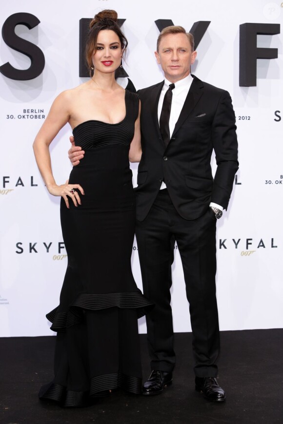 Bérénice Marlohe et Daniel Craig lors de l'avant-première de Skyfall à Berlin le 30 octobre 2012