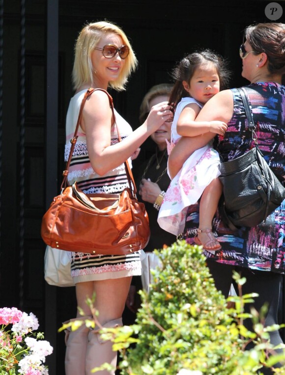 Katherine Heigl et sa fille aînée Naleigh à Los Angeles, le 13 mai2012.