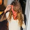 Gisèle Bündchen : Superbe et enceinte, la belle sort d'un restaurant en compagnie de son mari Tom Brady à Miami, le 3 Novembre 2012, à Miami