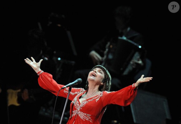 Mireille Mathieu en concert exceptionnel au Kremlin à Moscou, le 3 novembre 2012.