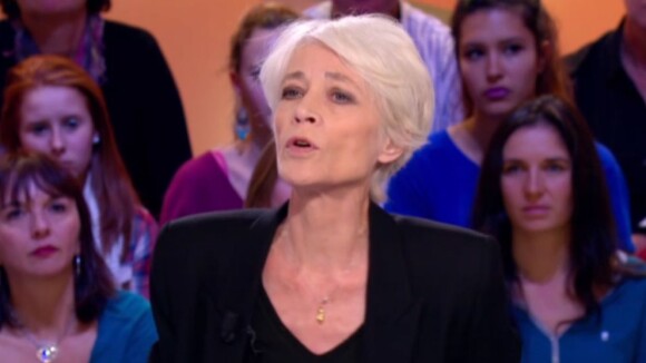 Françoise Hardy, indignée : 'J'habite dans un 3 pièces au lieu d'un 8 pièces'