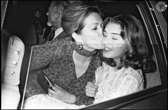 Brooke Shields, embrassée par sa mère lors du Festival de Cannes 1978