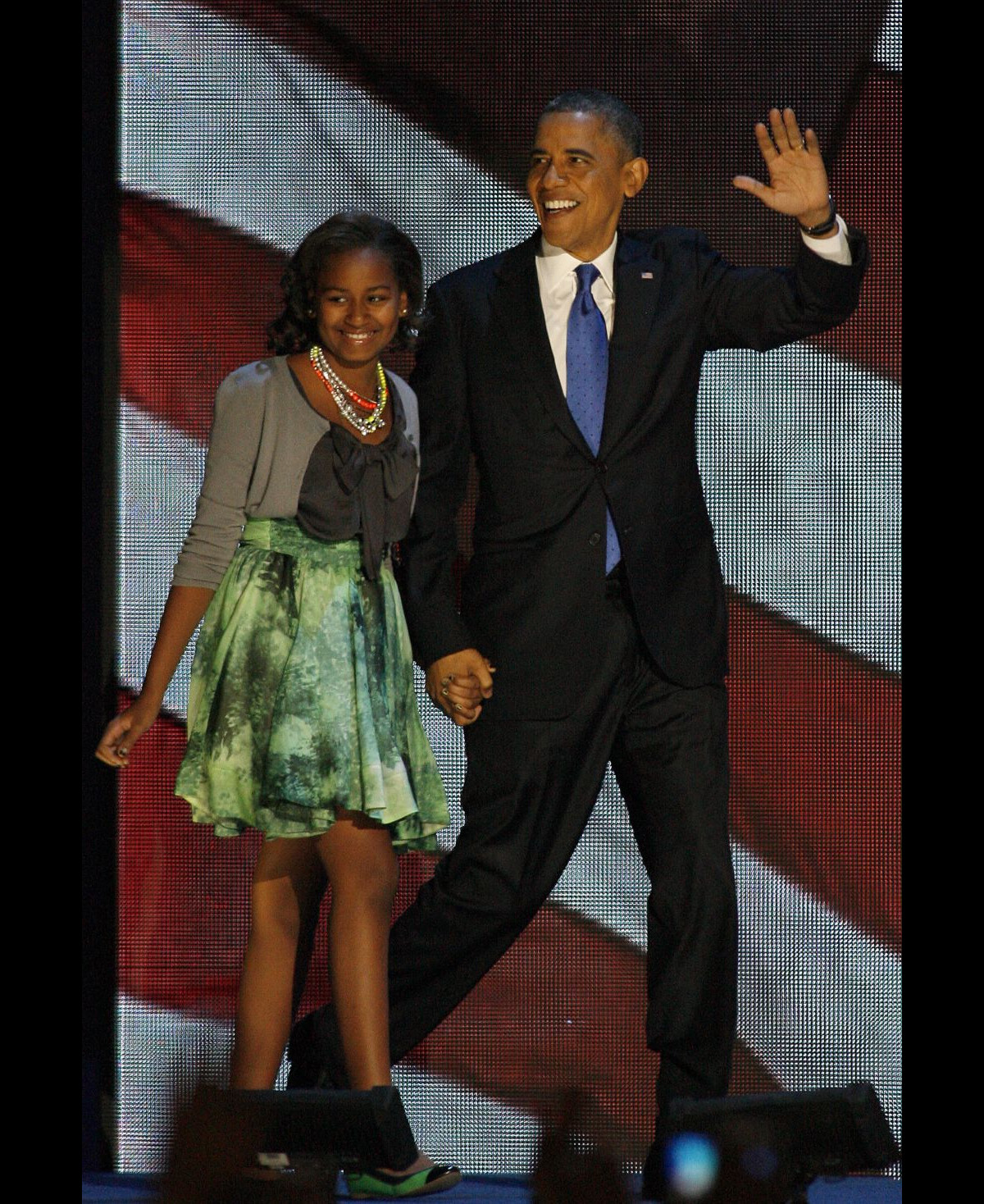 Vidéo Barack Obama Et Sa Fille Sasha Au Mccormick Place à Chicago Le 6 Novembre 2012