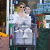 Lori Loughlin et sa fille à la sortie d'un supermarché le 7 novembre 2012 à Los Angeles