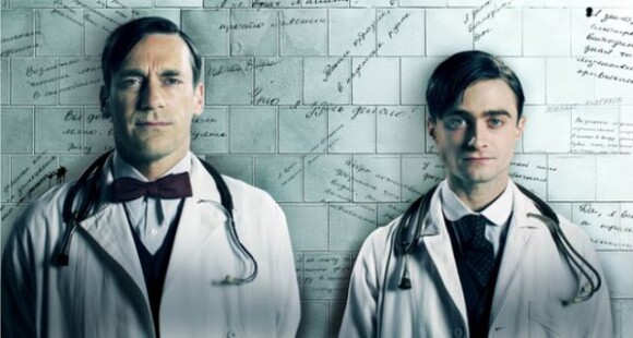 Les premières images de la mini-série britannique A Young Doctor's Notebook