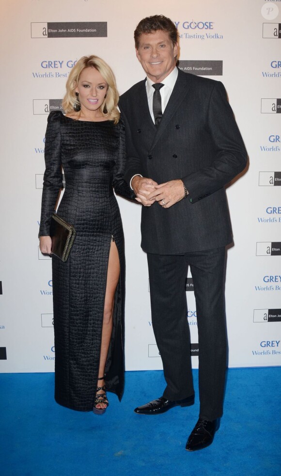 David Hasselhoff et Hayley Roberts au Grey Goose Winter Ball organisé en faveur de la Elton John Aids Foundation, à Londres, le 10 novembre 2012.