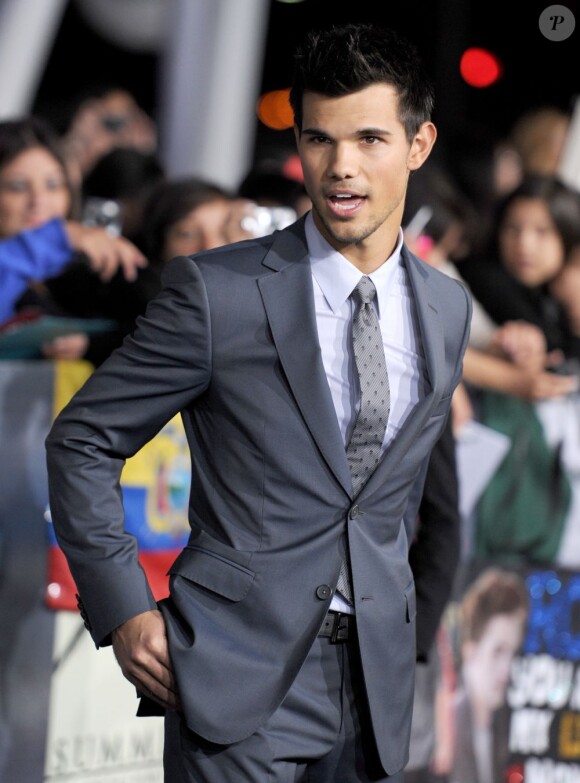 Taylor Lautner lors de l'avant-première du film Twilight - chapitre 5 : Révélation (2e partie) à Los Angeles le 12 novembre 2012