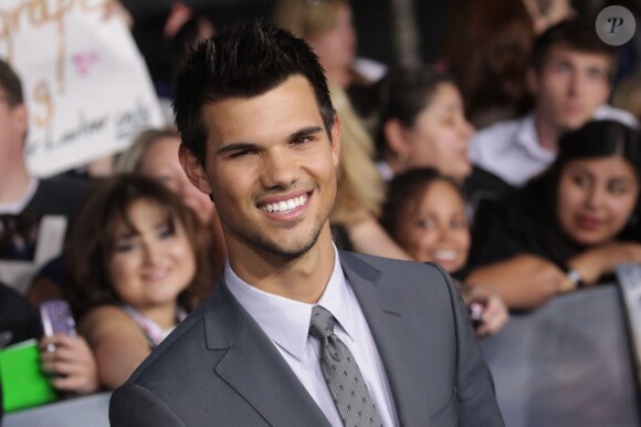 Taylor Lautner lors de l'avant-première du film Twilight - chapitre 5 : Révélation (2e partie) à Los Angeles le 12 novembre 2012