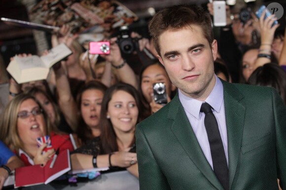 Robert Pattinson lors de l'avant-première du film Twilight - chapitre 5 : Révélation (2e partie) à Los Angeles le 12 novembre 2012