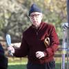 Woody Allen joue au base-ball sur le tournage de Fading Gigolo le 14 novembre 2012 à New York