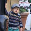 Le petit Flynn Bloom n'a pas encore 2 ans, mais il en connaît un rayon sur la mode. Le 14 novembre 2012 dans les rues de New York