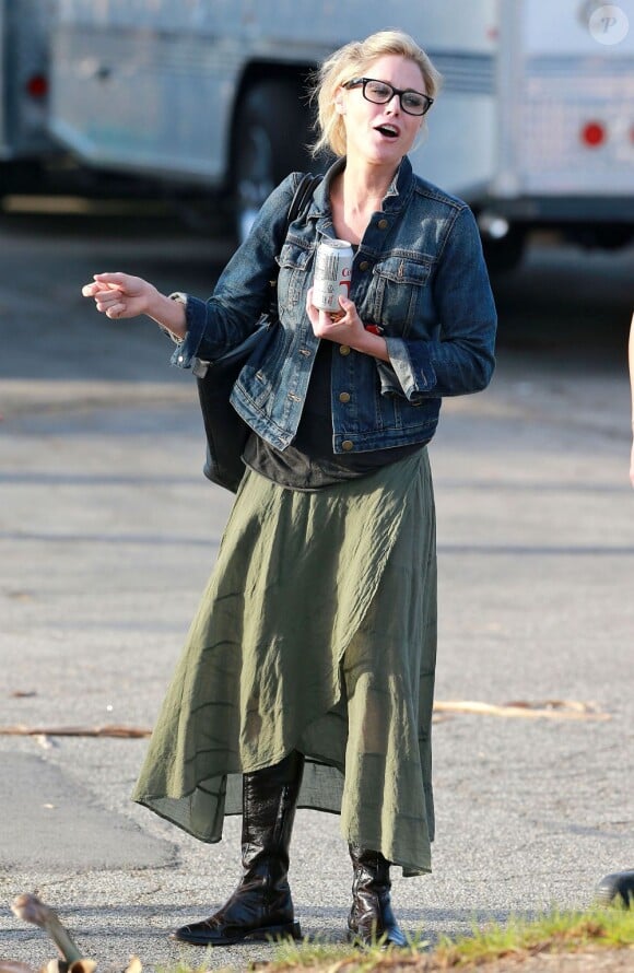 Julie Bowen sur le tournage de la saison quatre de Modern Family à Long Beach en Californie le 14 novembre 2012.
