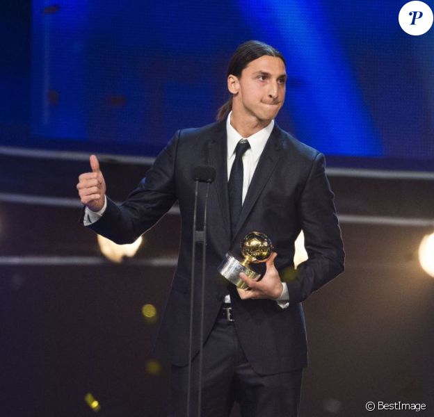 Zlatan Ibrahimovic a décroché son septième Guldbollen, le Ballon d'or Suédois, à Stockholm le 12 Novembre 2012