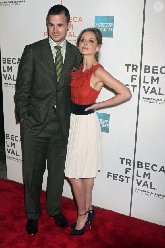 Freddie Prinze Jr et Sarah Michelle Gellar à la première du film Suburban Girl à New York, le 27 avril 2007.