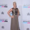 Pink était particulièrement féminine à la 40e cérémonie des American Music Awards à Los Angeles, le 18 novembre 2012.