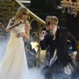 Taylor Swift chante son titre  I Know You Were Trouble  à la cérémonie des American Music Awards à Los Angeles, le 18 novembre 2012.