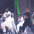 PSY et MC Hammer -  Gangnam Style  - à la cérémonie des American Music Awards, à Los Angeles, le 18 novembre 2012.
