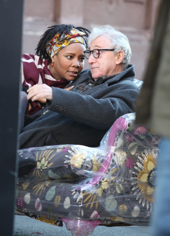 Woody Allen et Tonya Pinkins en action sur le tournage de Fading Gigolo à New York, le 17 novembre 2012.