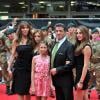 Sylvester Stallone avec ses filles Sophia, Scarlet, Sistine et sa femme Jennifer, à l'avant-première de Expendables à Londres le 13 août 2012.