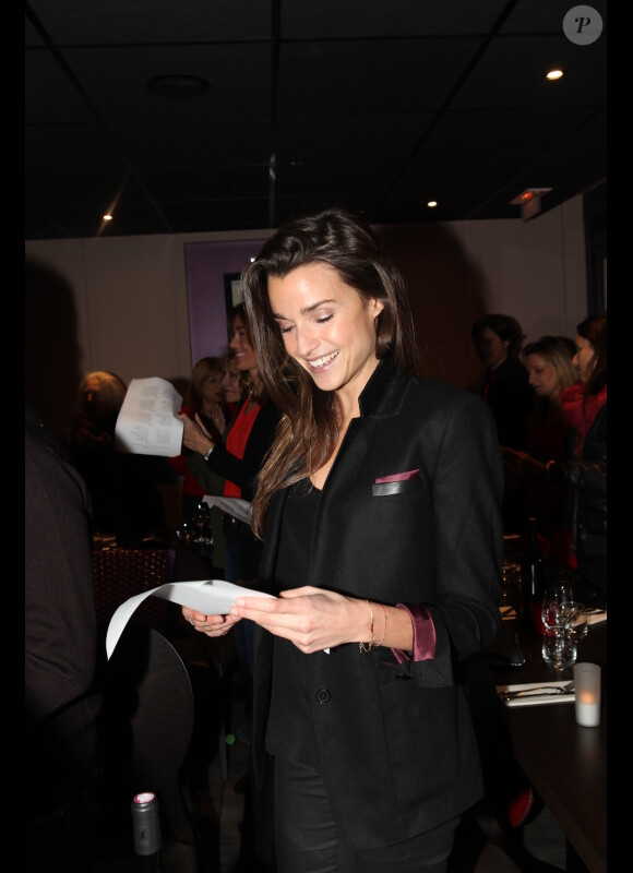EXCLU - La ravissante Céline Bosquet lors de la soirée de l'Association des Journalistes Niçois dans le restaurant bar lounge O Cinq à Paris le 19 novembre 2012.