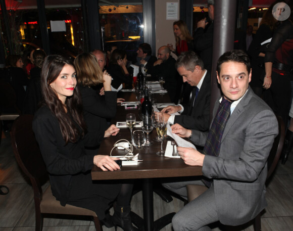EXCLU - L'avocat David Koubbi et sa compagne lors de la soirée de l'Association des Journalistes Niçois dans le restaurant bar lounge O Cinq à Paris le 19 novembre 2012.