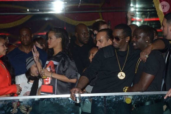 Exclusif - Cassie, Rihanna, Diddy et Akon au VIP Room. Paris, le 17 novembre 2012.