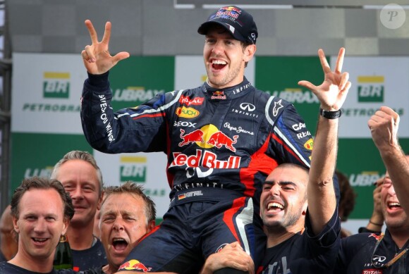 Sebastian Vettel a été sacré champion du monde pour la troisième fois de suite le dimanche 25 novembre 2012 lors du Grand Prix du Brésil à Interlagos  à Sao Paulo