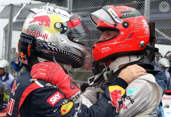 Michael Schumacher et Sebastien Vettel à l'issu du Grand Prix du Brésil le 25 novembre 2012 à Interlagos à Sau Paulo