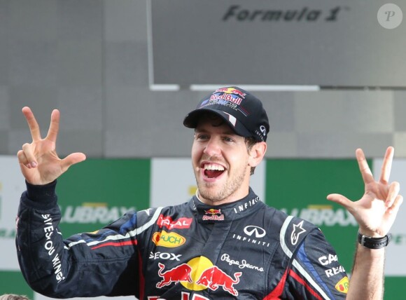 Sebastian Vettel a été sacré champion du monde pour la troisième fois de suite le dimanche 25 novembre 2012 lors du Grand Prix du Brésil à Interlagos  à Sao Paulo