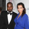 Kanye West et Kim Kardashian lors du bal de la Gabrielle's Angel Foundation à New York, le 22 novembre 2012.