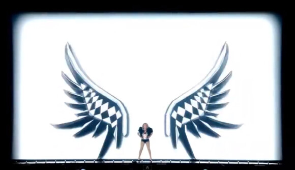 Florence Foresti divine dans sa parodie de la performance de Beyoncé aux Billboard awards en 2011 dans son spectacle Foresti Party Bercy