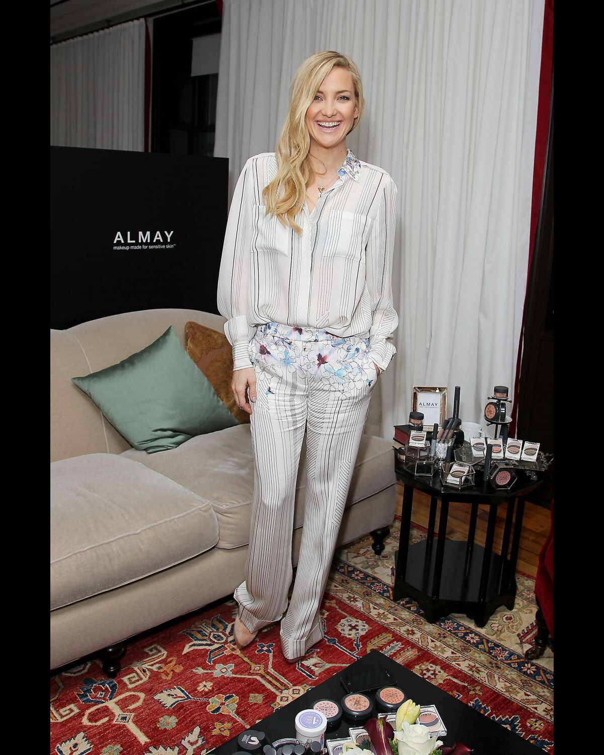 Vidéo : Kate Hudson à New York a choisi une tenue pyjama pour assurer