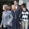Iñaki Urdangarin, en attente de son procès, et sa femme l'infante Cristina d'Espagne visitaient le 25 novembre 2012 avec leur fils aîné Juan Valentin le roi Juan carlos Ier à l'hôpital Quiron San José de Madrid.