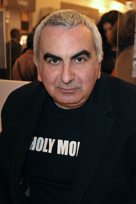 Tonino Benacquista au salon du livre porte de Versailles le 17 mars 2012.