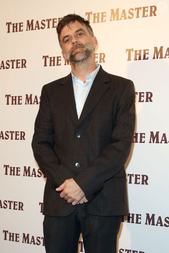 Paul Thomas Anderson, solennel, pour la première du film The Master au cinéma de l'Arlequin à Paris le 4 décembre 2012.