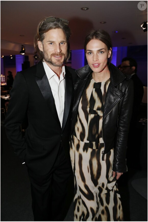 Les mannequins Noah Huntley et Crista Cober assistent au diner caritatif organisé par Babeth Djian au profit de l'association AEM (les Amis des Enfants dans le Monde) à l'Espace Pierre Cardin. Paris, le 6 décembre 2012.