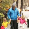 Matthew Broderick et les jumelles Marion et Tabitha à New York City, le 10 décembre 2012.