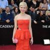 Sublime robe péplum pour Michelle Williams sur le tapis rouge des Oscars 2012