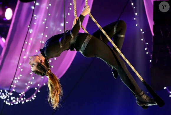 EXCLU - Louise Monot lors du 51e Gala de l'Union des Artistes le 12 novembre 2012 à Paris au Cirque Grüss