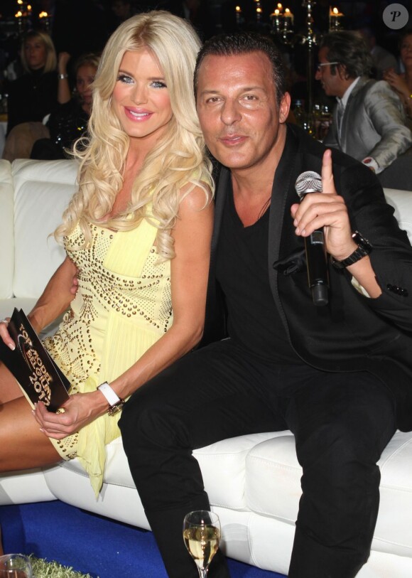 Jean-Roch et Victoria Silvstedt à Charleroi le 15 décembre 2012 lors de l'élection Top Model Belgium 2012 au Spiroudome