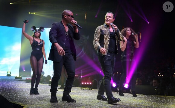 Jean-Roch se donne à fond sur scène à Charleroi le 15 décembre 2012 lors de l'élection Top Model Belgium 2012 au Spiroudome