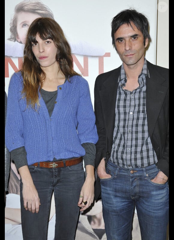 Lou Doillon et Samuel Benchetrit à l'avant-première du film Un enfant de toi à Paris le 18 decembre 2012.