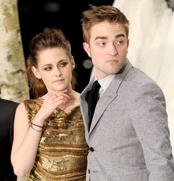 Kristen Stewart et son chéri Robert Pattinson à l'avant-première de Twilight, chapitre 5 : Révélation - 2e partie à Berlin, en Allemagne le 30 novembre 2012.