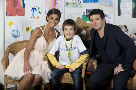 EXCLU - Tatiana Silva, Miss Belgique 2005, et Patrick Bruel lors du concert des rêves et des étoiles organisé par Make a Wish, à Bruxelles, au Palais du Heysel, 14 decembre 2012.
