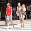 Busy Philipps et son mari Marc Silverstein et leur fille Birdie à Los Angeles, le 5 septembre 2011.