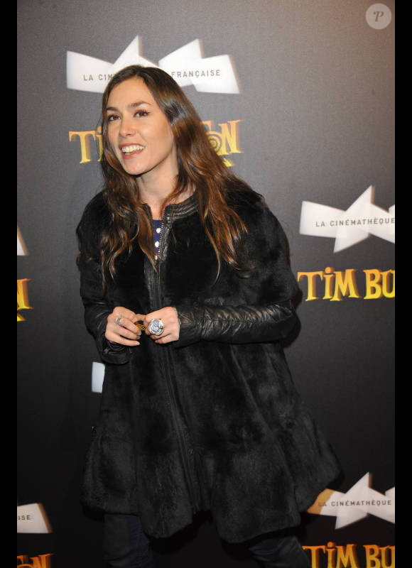 Olivia Ruiz lors du vernissage de l'exposition Tim Burton à Paris le 5 mars 2012.